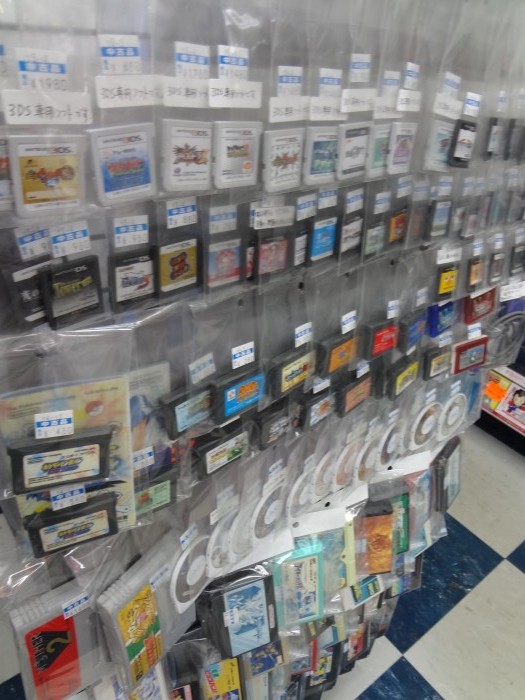 裸ゲームソフトコーナーに商品大量入荷 中古品の買取 販売なら